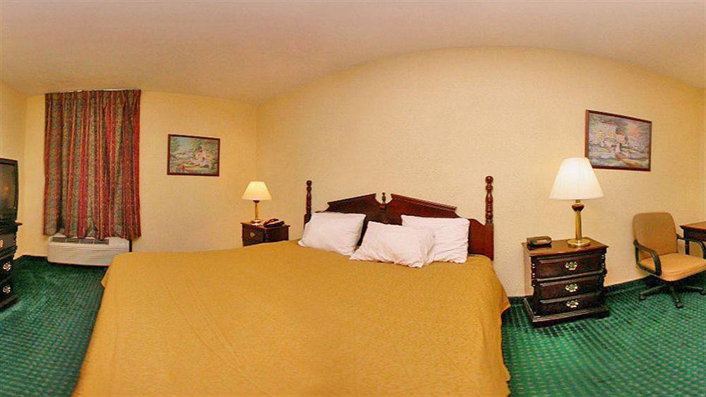 Econo Lodge Canton I-55 Екстер'єр фото