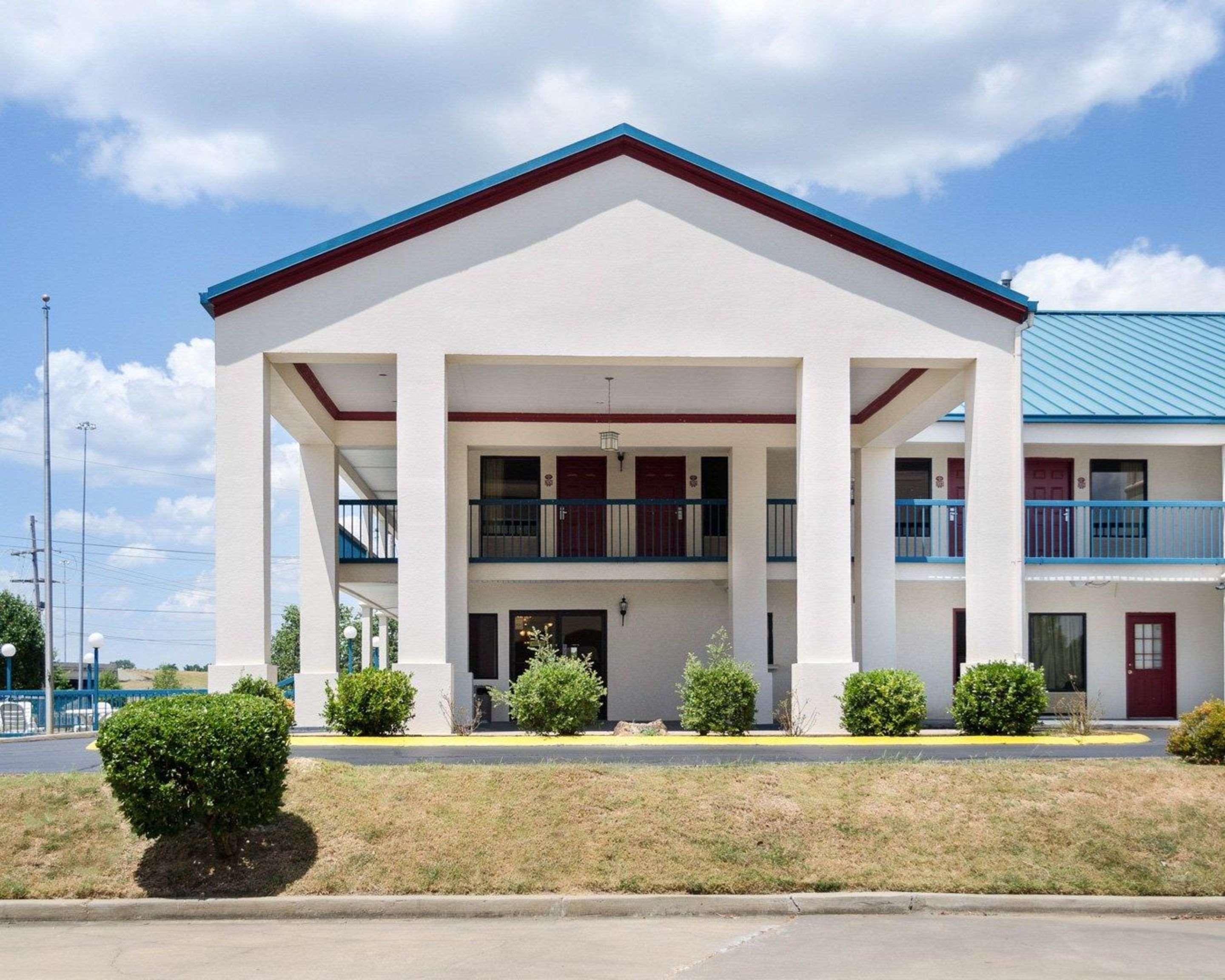 Econo Lodge Canton I-55 Екстер'єр фото